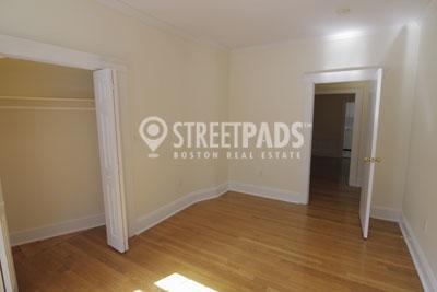 Building Photo - 2 bedroom in Boston MA 02135