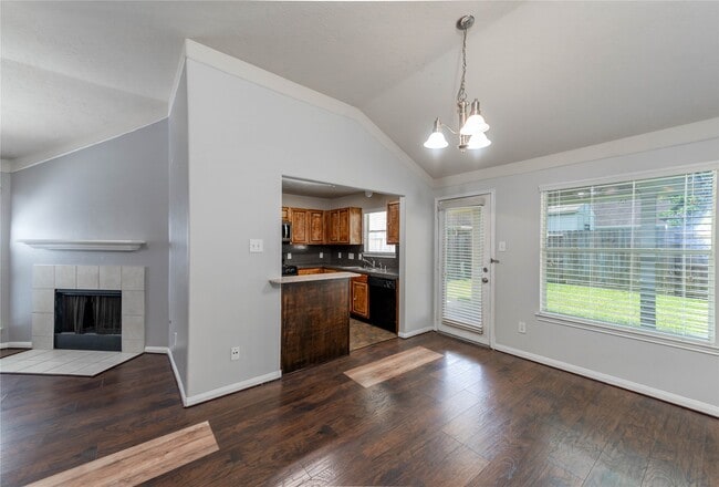 Foto del edificio - 1915 Lingard Park Ct