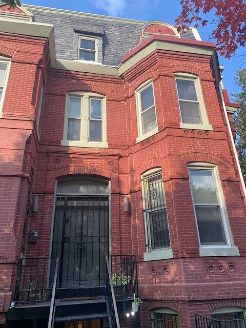 Building Photo - 1432 12th St NW