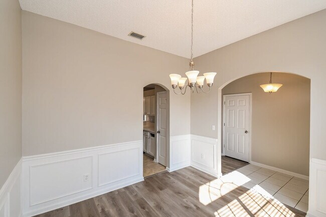 Foto del edificio - 2711 Ravine Hill Dr