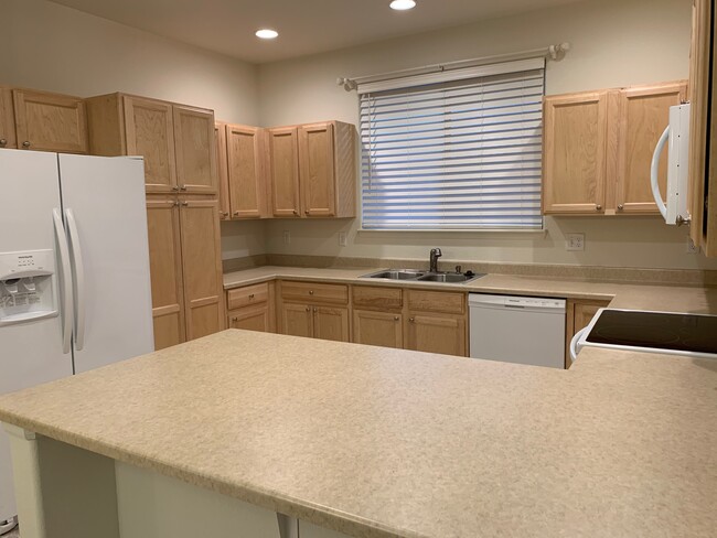 Pantry and loads of cabinets - 2122 Peach Blossom Dr