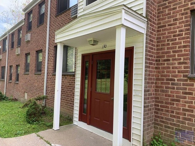 Foto del edificio - 130 Virginia Rd