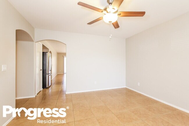 Building Photo - 12654 W Paradise Dr