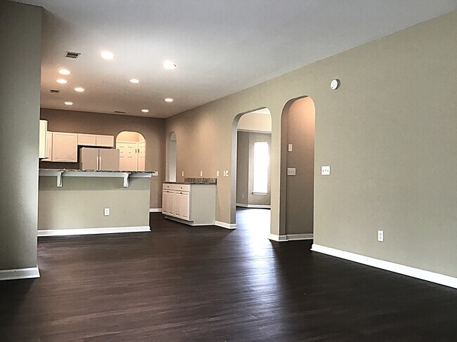 Foto del edificio - 729 Bent Hickory Rd