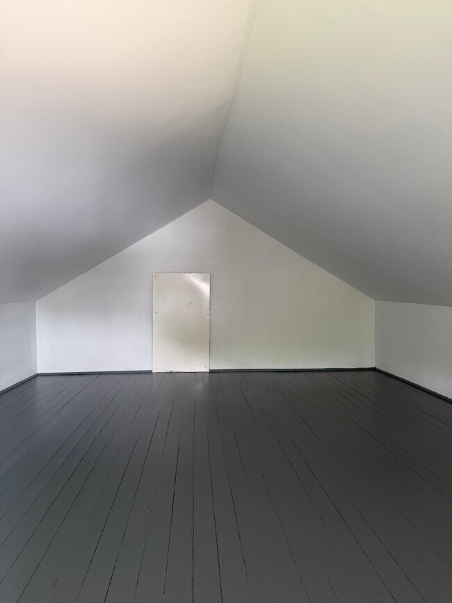 Foto del edificio - 614 N E St