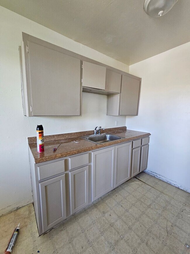 Building Photo - 740 Illinois Avenue Units