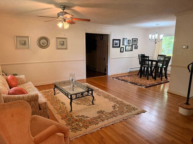 Foto del edificio - 5509 Whirlaway Rd