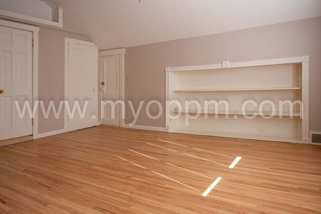 Foto del edificio - 4202 Barker Ave