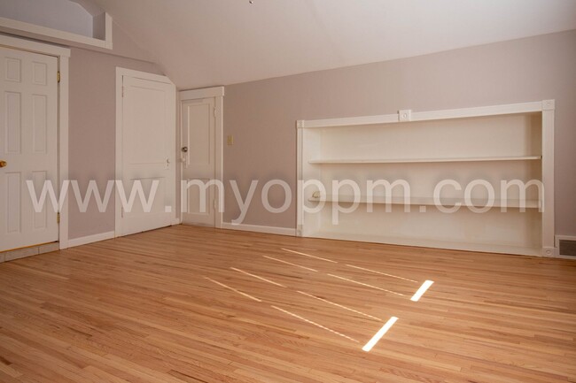 Building Photo - 4202 Barker Ave