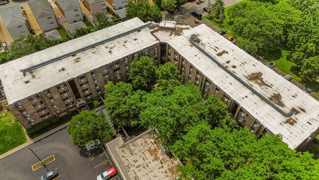 Foto del edificio - 5306 N Cumberland Ave