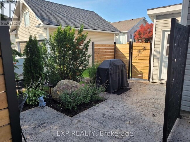 Photo du bâtiment - 50 Trott Blvd