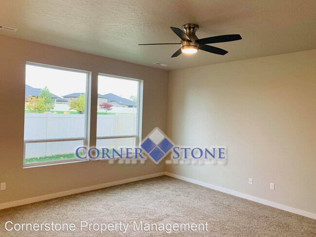 Foto del edificio - 3 br, 2.5 bath House - 3289 S Daybreak Ave