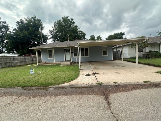 Building Photo - 5103 N Beaver Ave