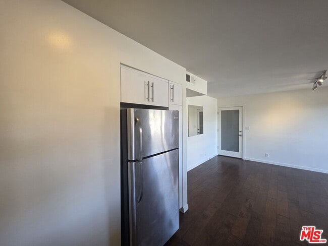 Foto del edificio - 2241 Branden St