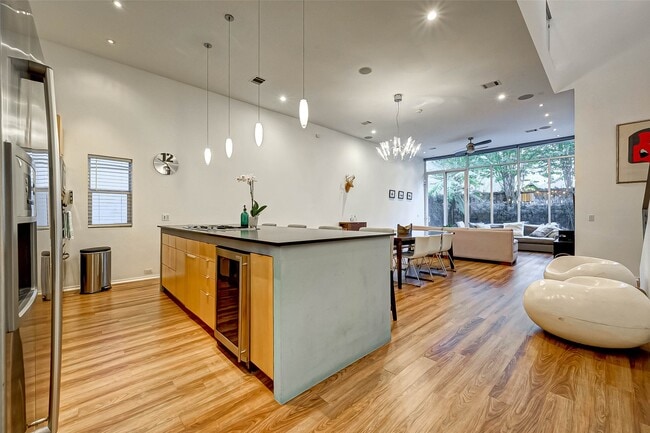 Foto del edificio - 5426 McCulloch Cir