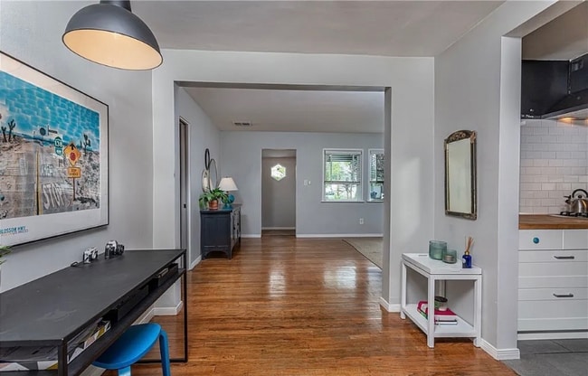 Foto del edificio - 734 N Maple St