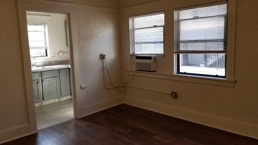 Foto del edificio - 248 E San Salvador St