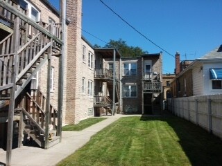 Building Photo - 9000 S Throop St