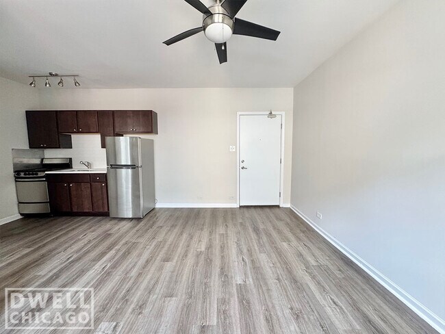 Foto del edificio - 1621 N Humboldt Blvd