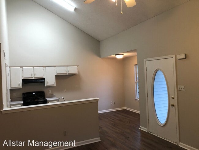 Building Photo - 3 br, 2 bath House - 1936 East Parkway