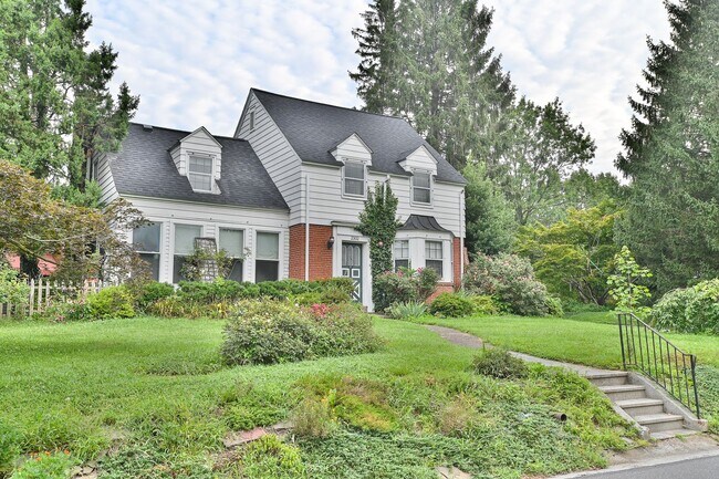 Foto del edificio - Beautiful Single Family in Bellevue Park