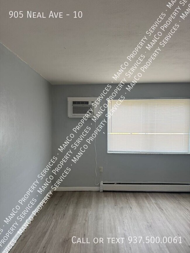 Foto del edificio - 905 Neal Ave
