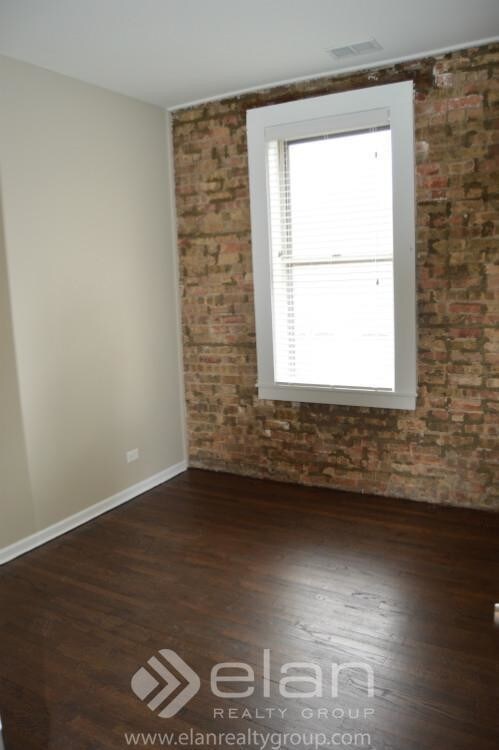 Foto del edificio - 3433 N Elaine Pl