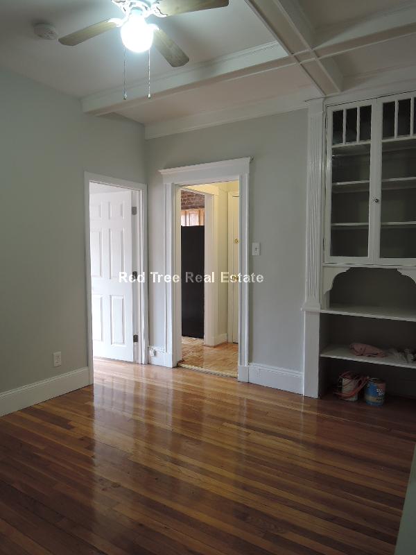 Building Photo - 144 Sutherland Rd