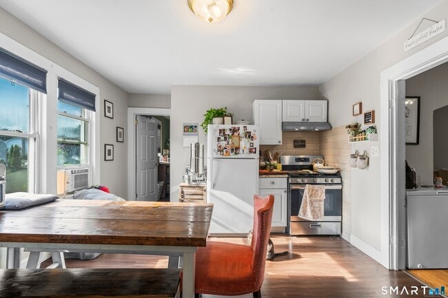 Photo - 383 Davis St House