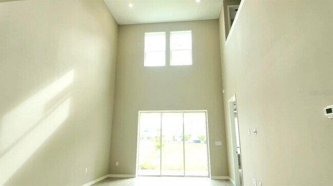 Foto del edificio - 15082 Shady Palms Ln