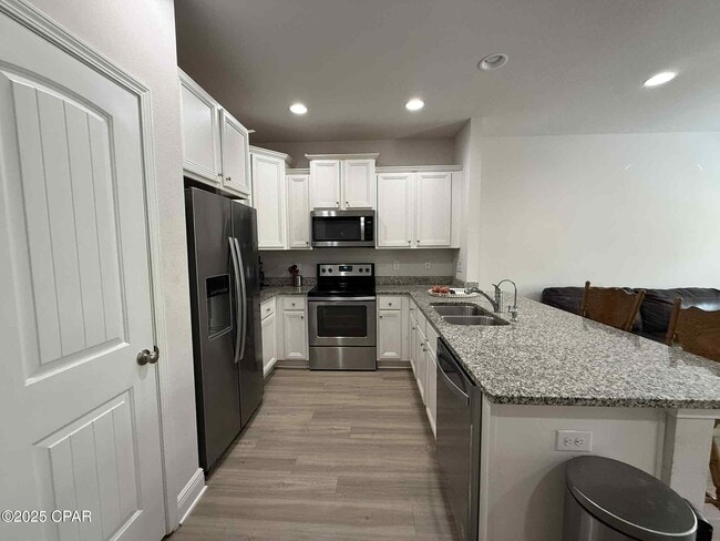 Foto del edificio - 7578 Shadow Lake Dr