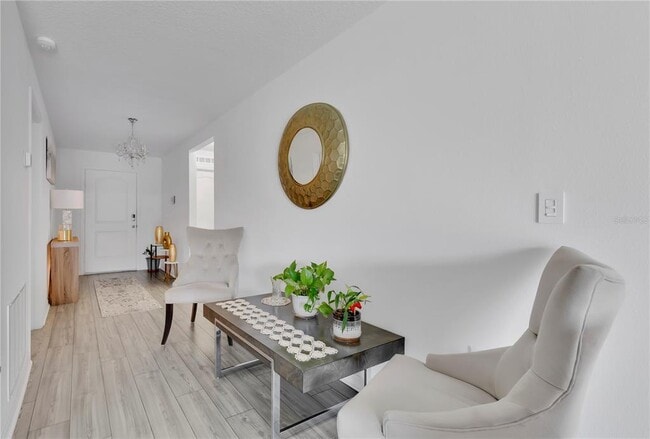 Building Photo - 205 Cimarron Dr