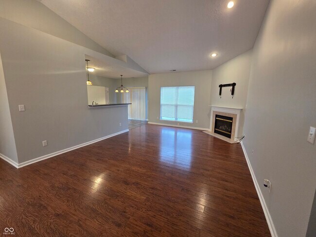 Foto del edificio - 6475 Glenwood Trce