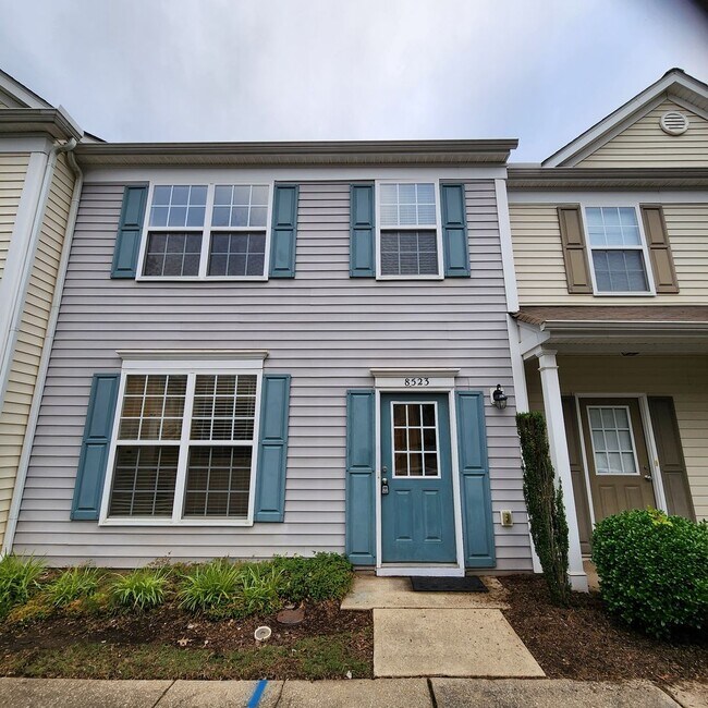 Building Photo - 3 bedroom 2.5 Bath For rent