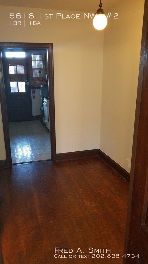 Foto del edificio - 5618 1st Pl NW