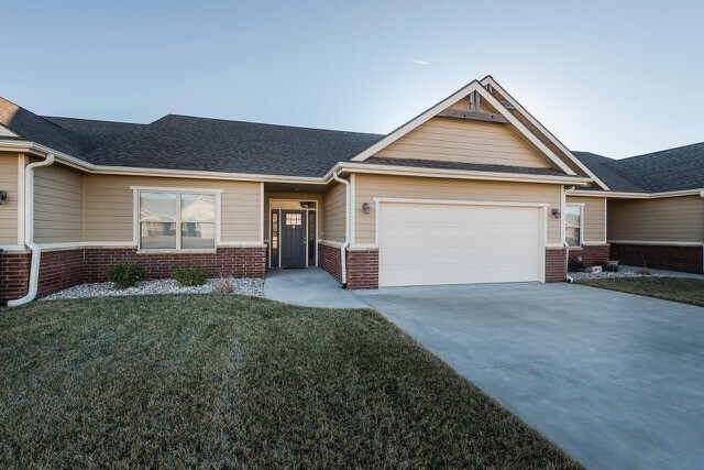 Foto del edificio - 3D Tour Available - Grand Mere Development Home with Stunning Views & quick access to Ft. Riley a...
