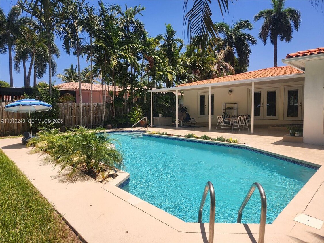 Foto principal - 1229 Jefferson St