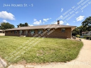 Building Photo - 2444 Holmes St
