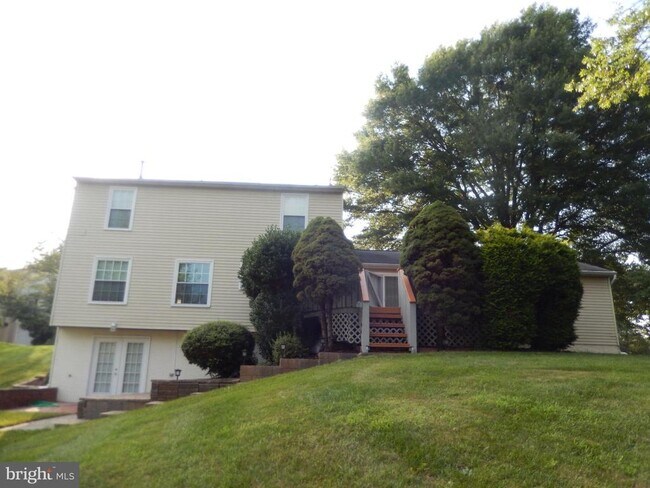 Foto del edificio - 15821 Anamosa Dr