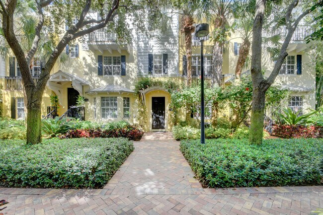 Foto del edificio - 312 N Bromeliad