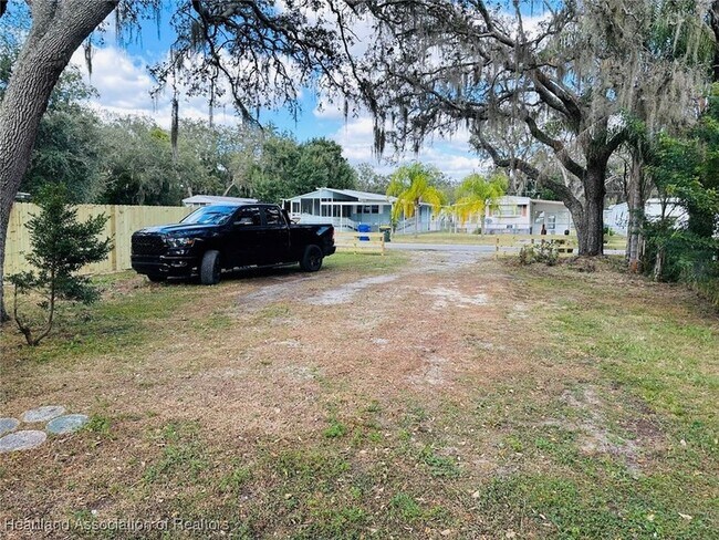 Foto del edificio - 5037 Roanoke St