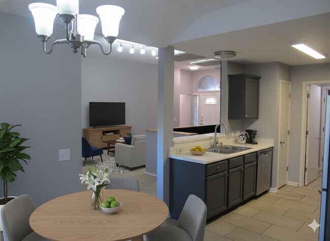 Building Photo - 915 Lantana Dr