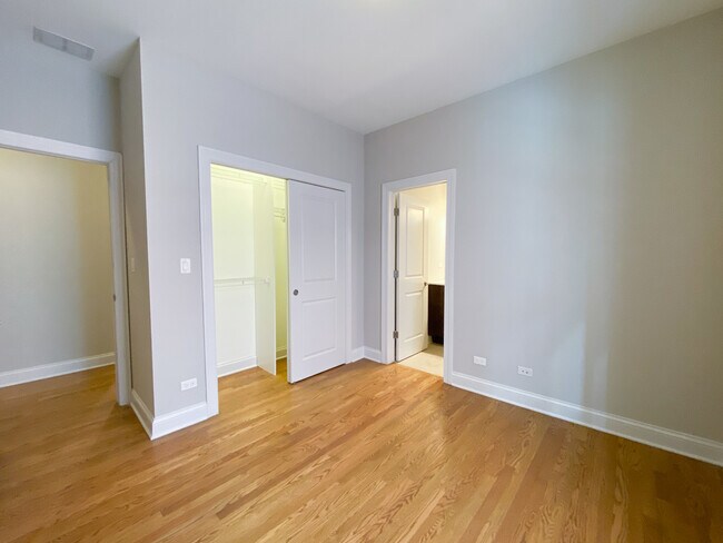 Building Photo - 421 W Belmont Ave