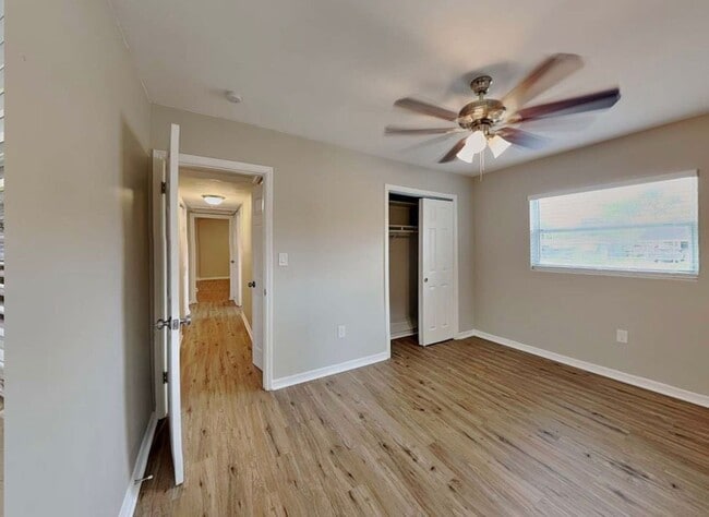 Photo - 1720 Newton St House