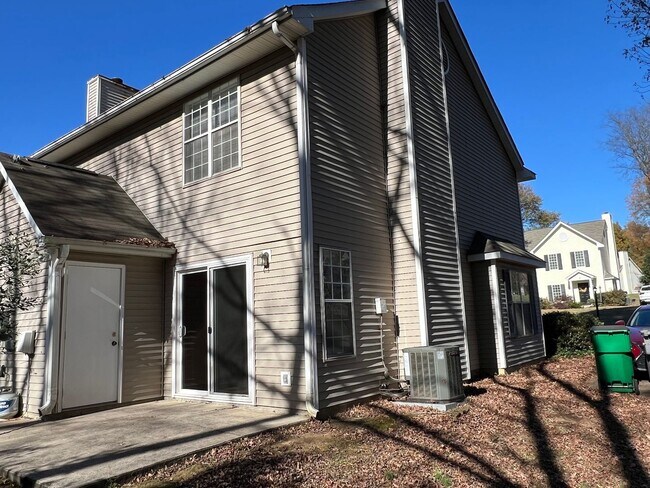 Photo - 826 Selwyn Place Rd Apartment