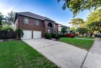Building Photo - 2710 Double Lake Dr