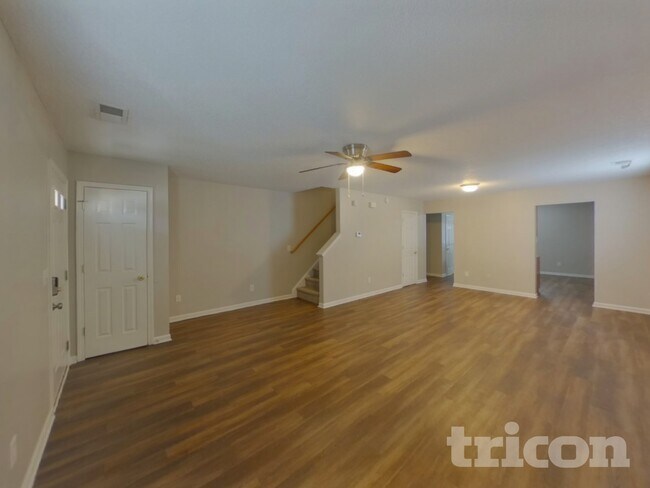 Foto del edificio - 381 Valley Heights Ln