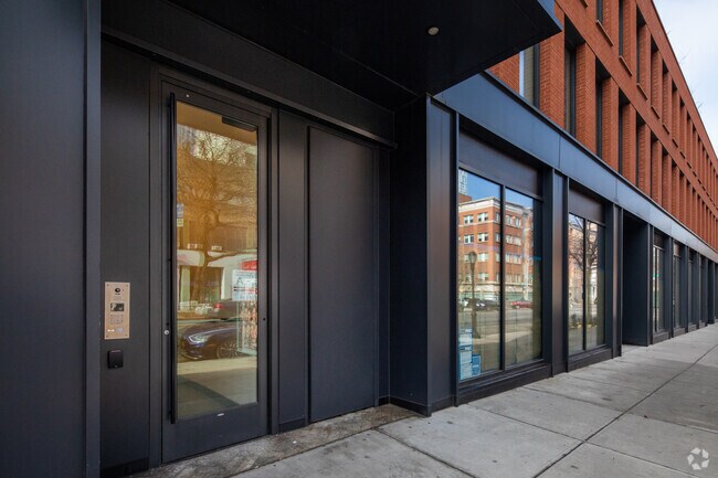 Entrance - 472 Atlantic Ave
