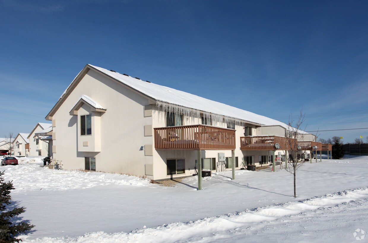 Foto del edificio - Evergreen Point Townhomes