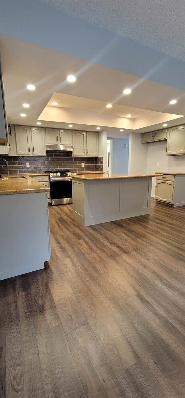 Foto del edificio - 9614 Charter Ridge Dr